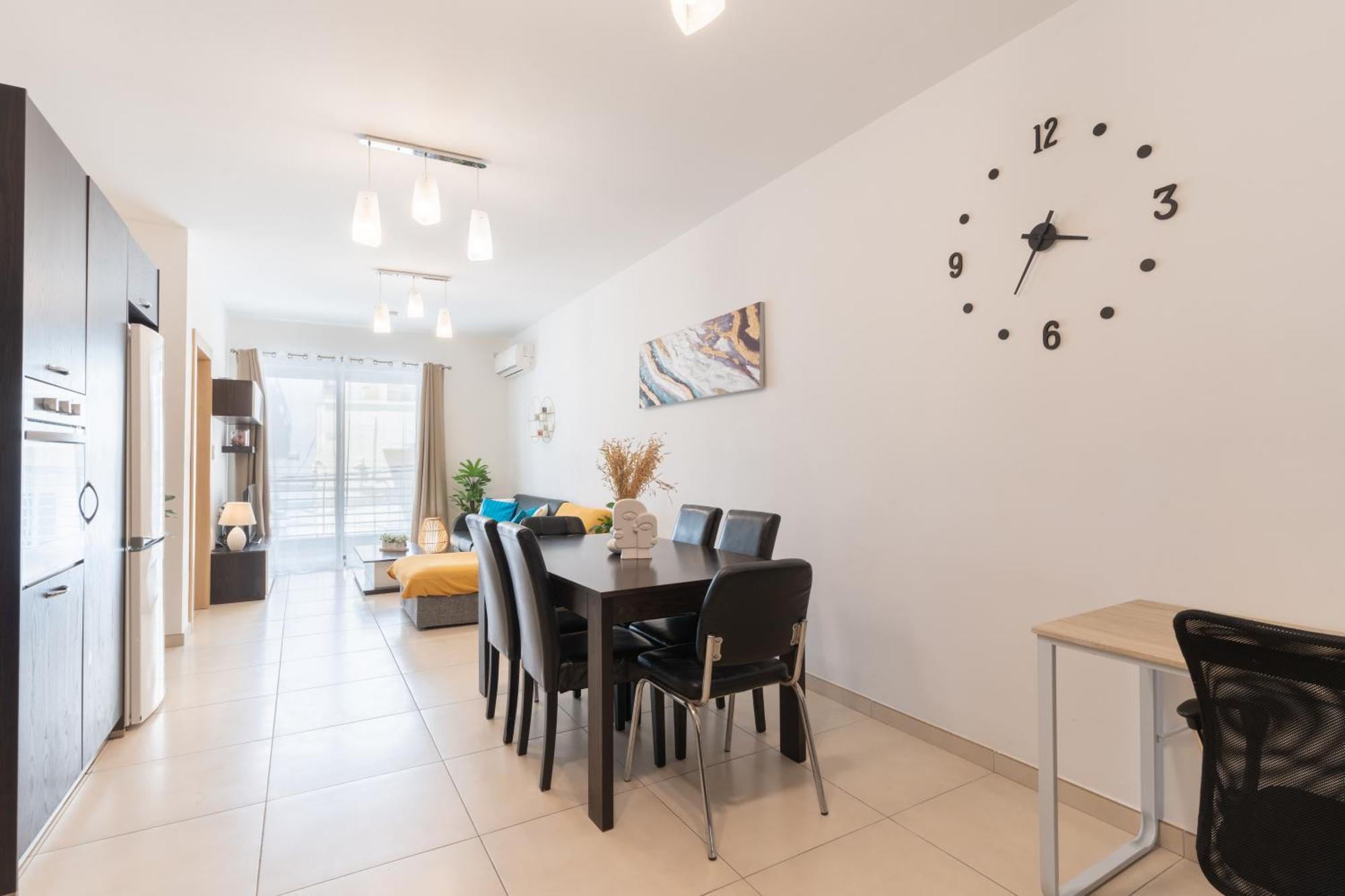 2 Bedroom In Central St Julians Prime Location In Paceville Apt 3 By Vaganza San Ġiljan Kültér fotó