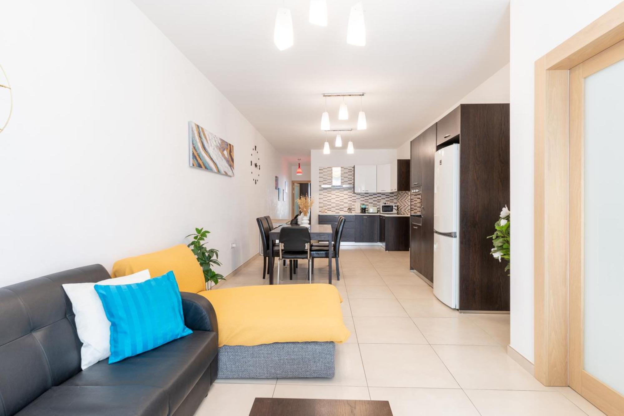 2 Bedroom In Central St Julians Prime Location In Paceville Apt 3 By Vaganza San Ġiljan Kültér fotó