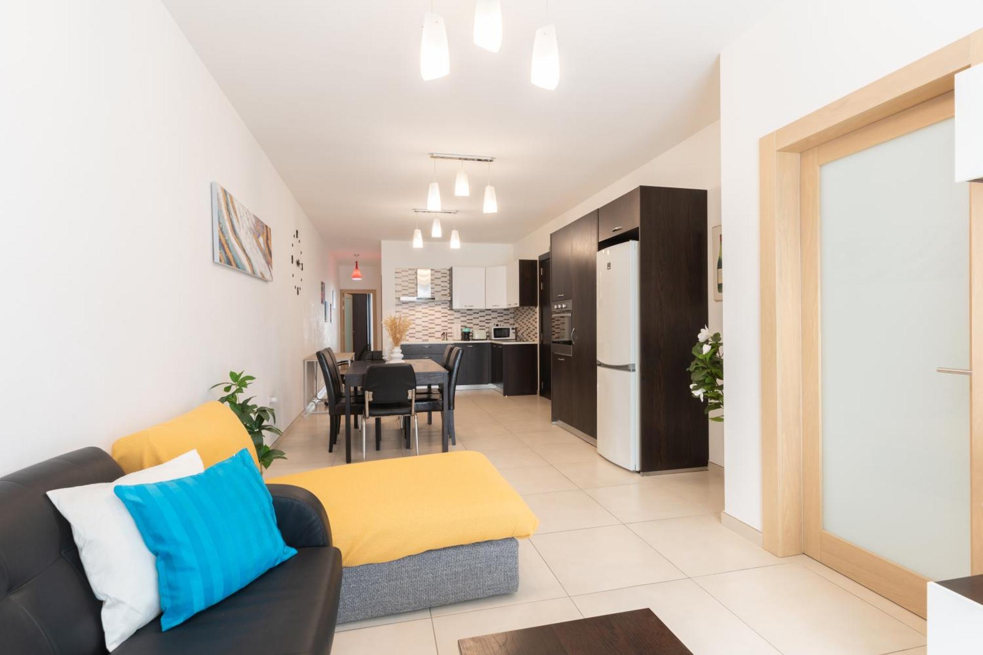 2 Bedroom In Central St Julians Prime Location In Paceville Apt 3 By Vaganza San Ġiljan Kültér fotó
