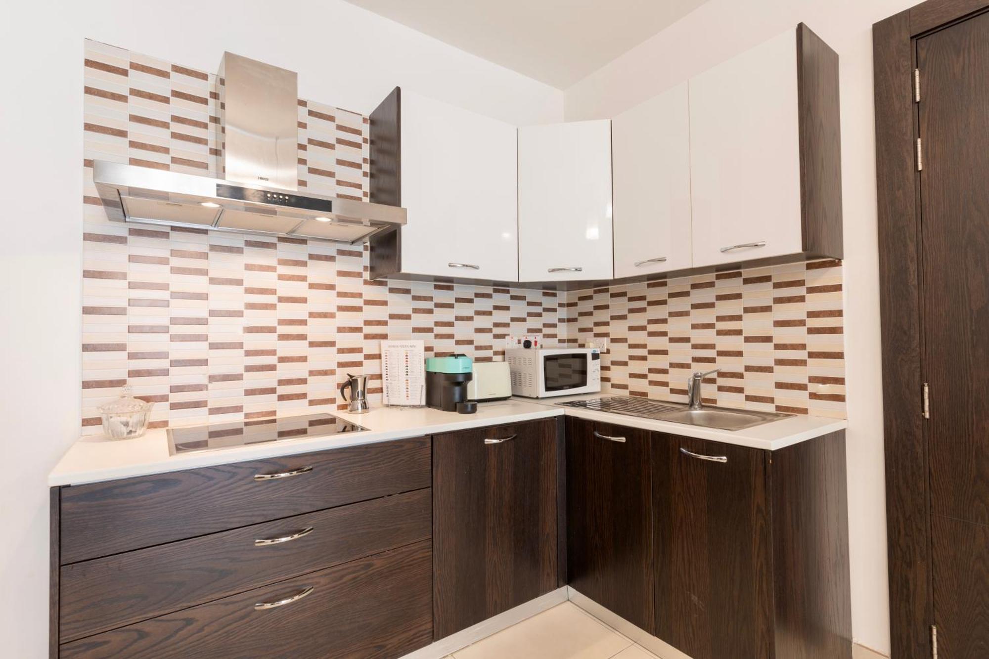 2 Bedroom In Central St Julians Prime Location In Paceville Apt 3 By Vaganza San Ġiljan Kültér fotó