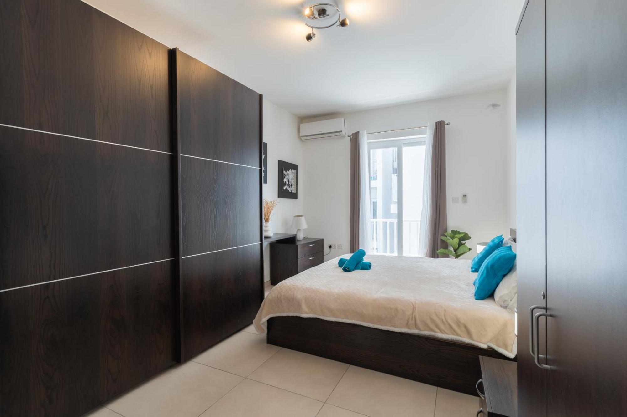 2 Bedroom In Central St Julians Prime Location In Paceville Apt 3 By Vaganza San Ġiljan Kültér fotó